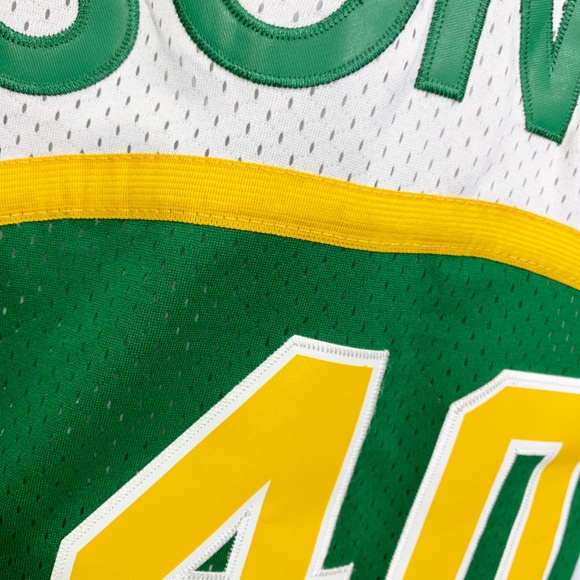 NBA Mitchell & Ness Shawn Kemp Jersey L - Picture 3 of 7